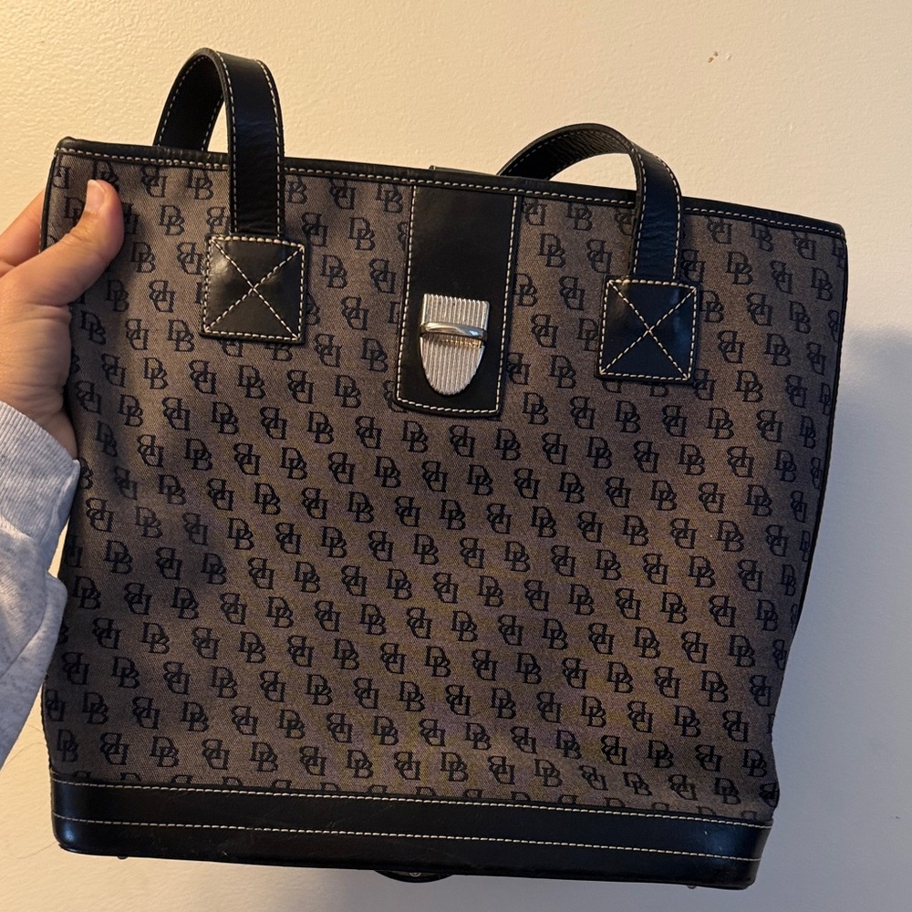Dooney & Bourke Tote Bag